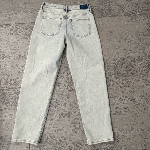 NEW! Express Acid White Wash Boyfriend Jeans | Size 2 - Picture 6 of 6